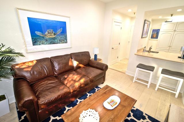 235 Sunrise Avenue 1005, Palm Beach, FL 33480