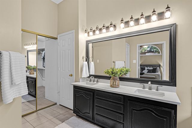 921 Lochmoor Lane, Highland Village, TX 75077