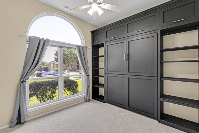 921 Lochmoor Lane, Highland Village, TX 75077