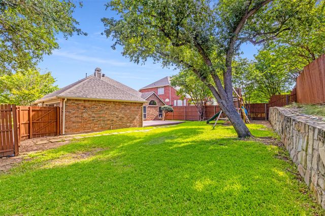 921 Lochmoor Lane, Highland Village, TX 75077