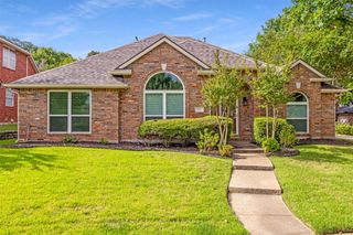 921 Lochmoor Lane, Highland Village, TX 75077