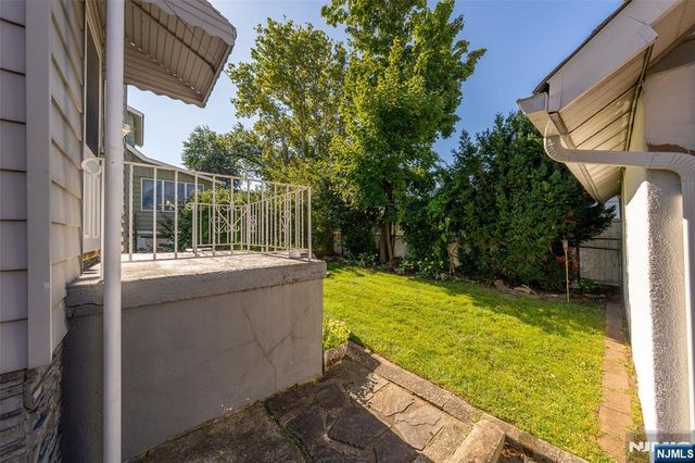 344 Rutherford Avenue, Lyndhurst, NJ 07071