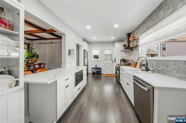344 Rutherford Avenue, Lyndhurst, NJ 07071