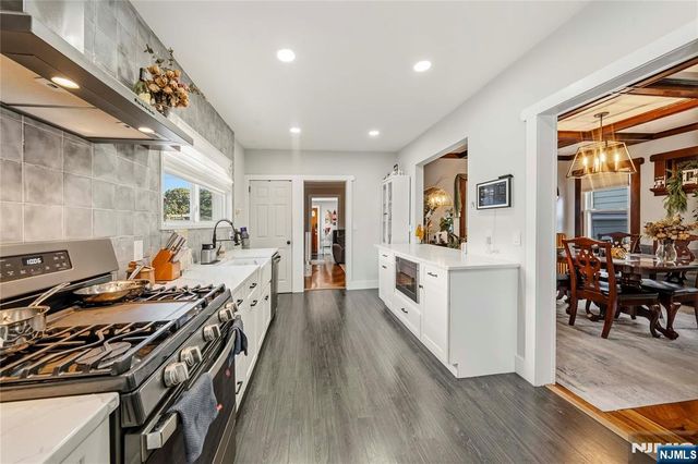 344 Rutherford Avenue, Lyndhurst, NJ 07071