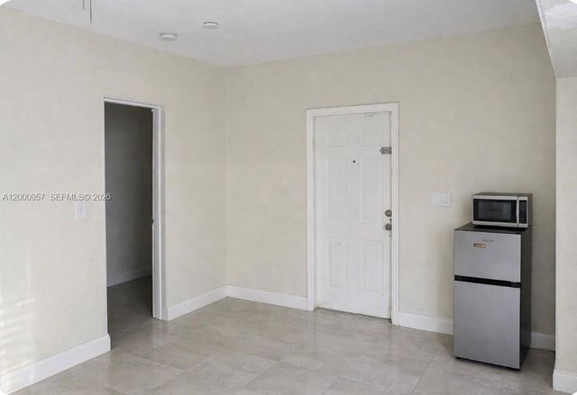 15206 NE 8th Ave, Miami, FL 33162