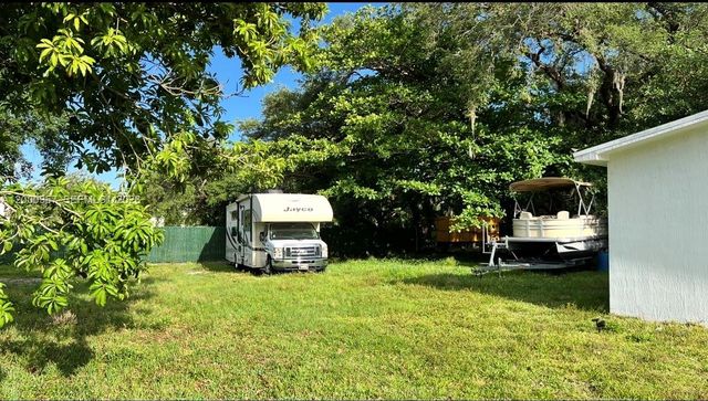 15206 NE 8th Ave, Miami, FL 33162