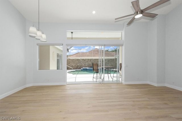 1435 Vintage LN, Naples, FL 34104