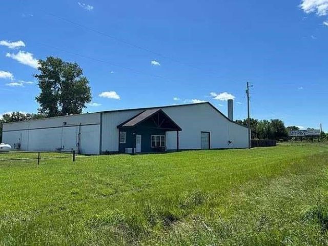 12623 S 1600th Road, Nevada, MO 64772