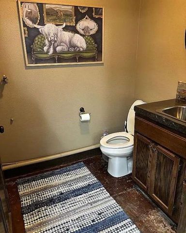 12623 S 1600th Road, Nevada, MO 64772