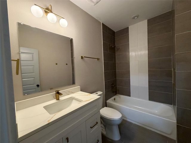 8114 Double Avenue A, Houston, TX 77088