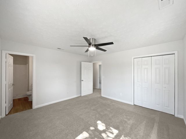 312 Cottonwood Dr, Shelbyville, TN 37160