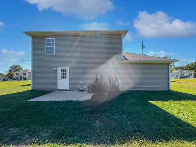 312 Cottonwood Dr, Shelbyville, TN 37160