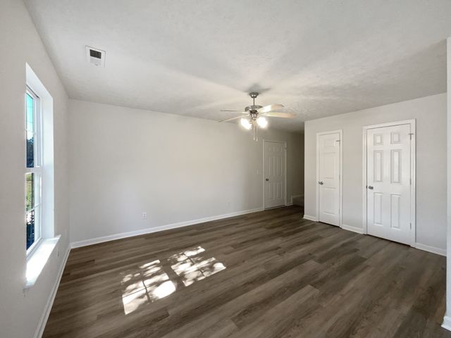 312 Cottonwood Dr, Shelbyville, TN 37160