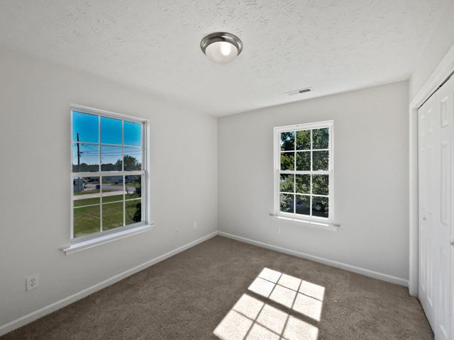 312 Cottonwood Dr, Shelbyville, TN 37160