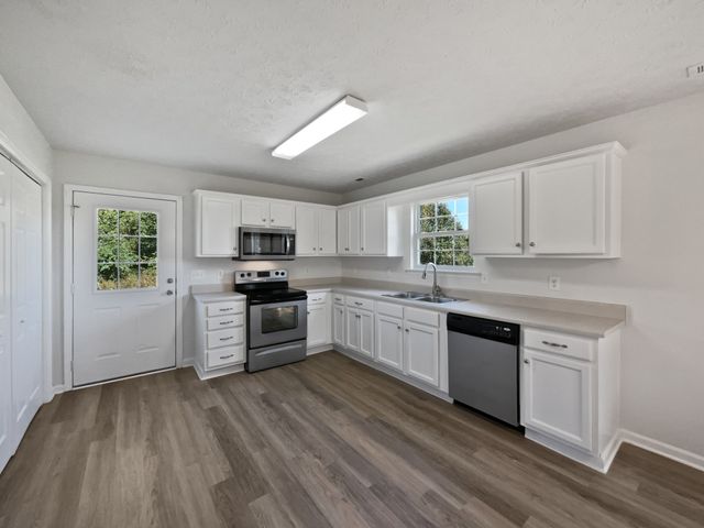 312 Cottonwood Dr, Shelbyville, TN 37160