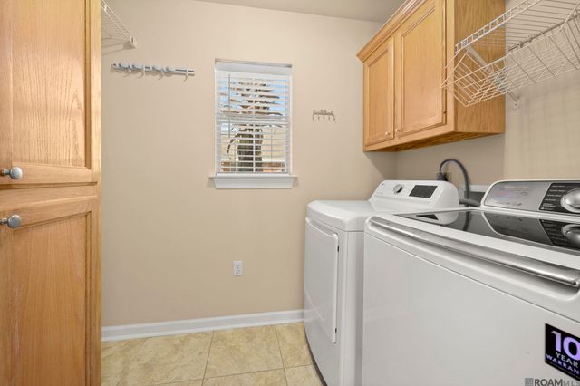 9156 Drew Dr, Denham Springs, LA 70726