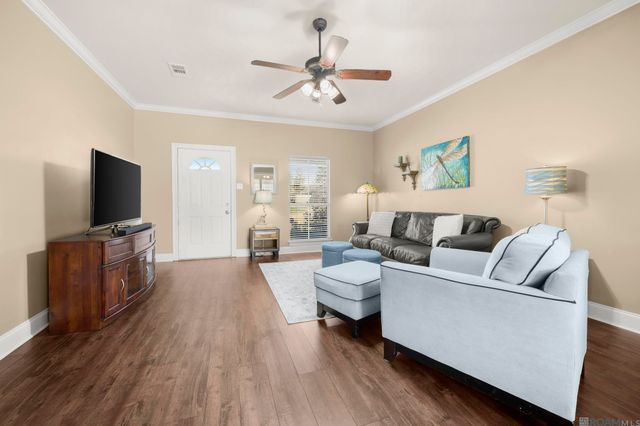 9156 Drew Dr, Denham Springs, LA 70726