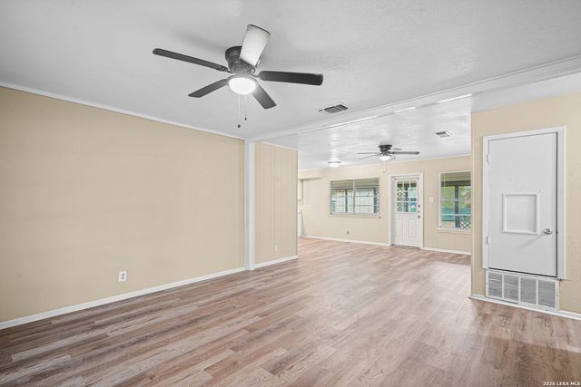 5125 FOXCROSS DR, Kirby, TX 78219