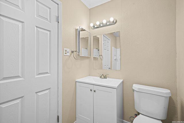 5125 FOXCROSS DR, Kirby, TX 78219