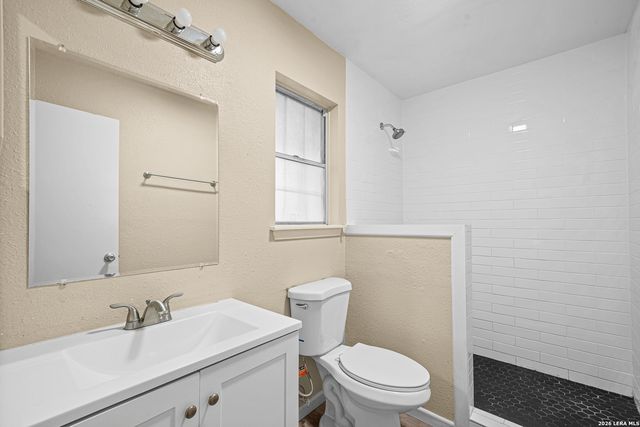 5125 FOXCROSS DR, Kirby, TX 78219