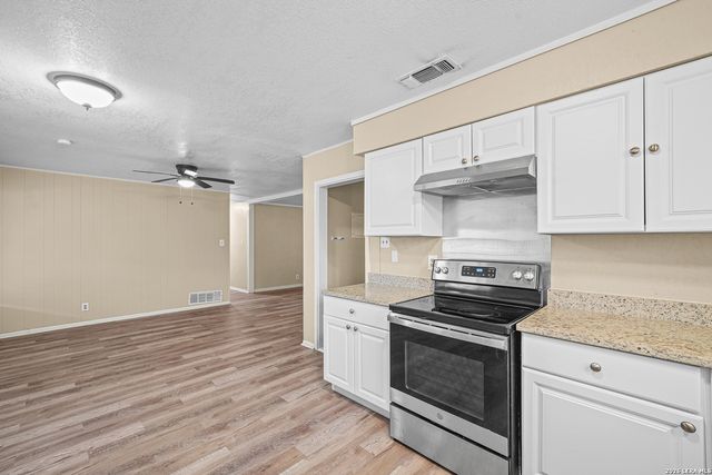 5125 FOXCROSS DR, Kirby, TX 78219