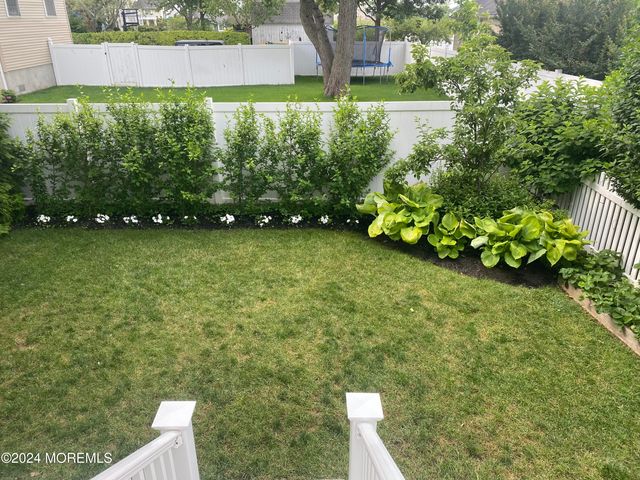 4 Griffin Street, Monmouth Beach, NJ 07750