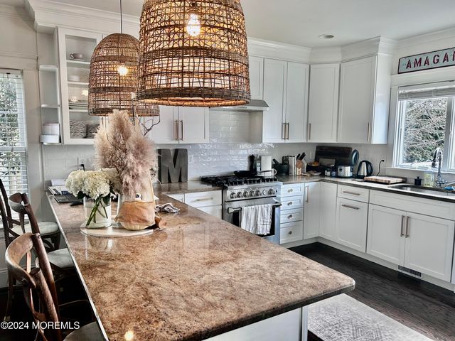 4 Griffin Street, Monmouth Beach, NJ 07750