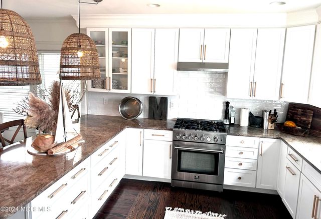 4 Griffin Street, Monmouth Beach, NJ 07750