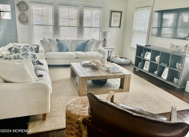 4 Griffin Street, Monmouth Beach, NJ 07750