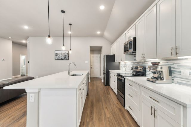 804 S Adelaide Street, Terrell, TX 75160