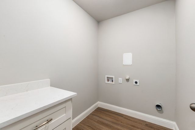 804 S Adelaide Street, Terrell, TX 75160