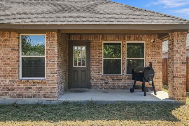 804 S Adelaide Street, Terrell, TX 75160