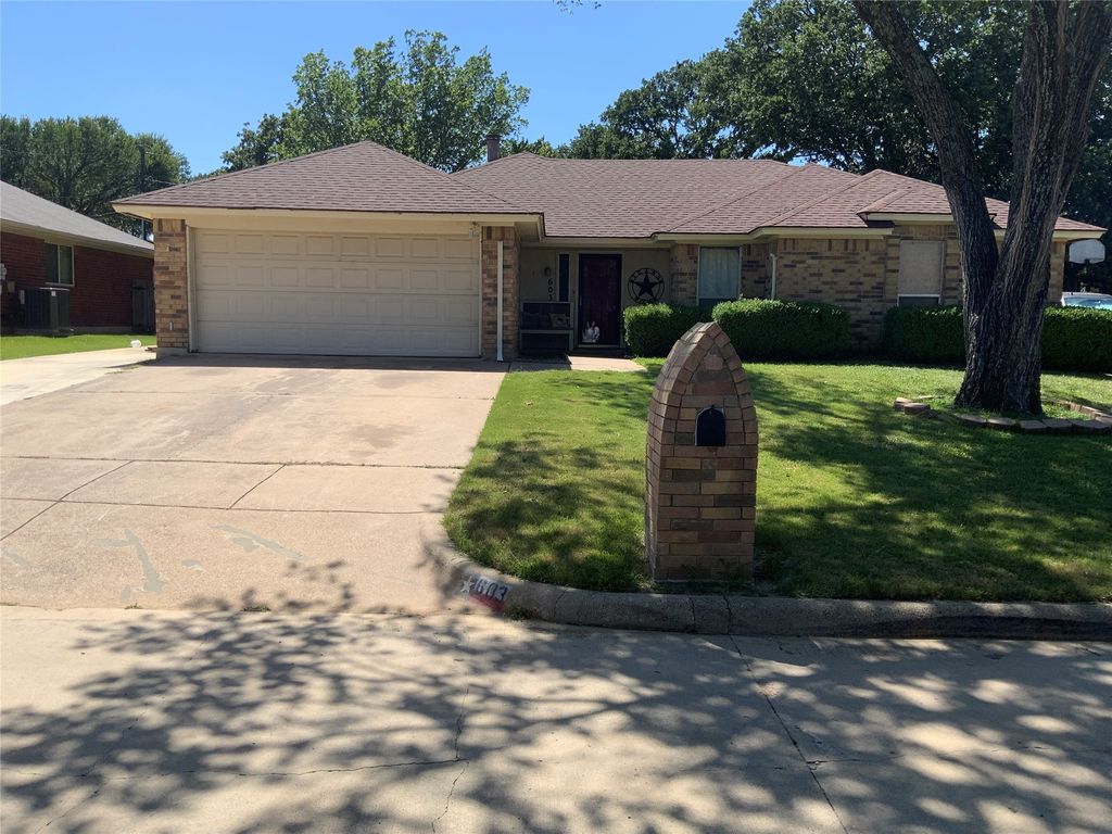 603 Ruth Drive, Kennedale, TX 76060