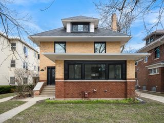 1506 W Touhy Avenue, Chicago, IL 60626