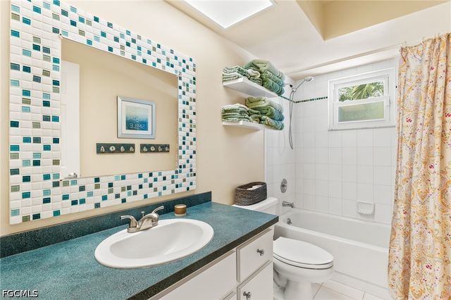 17593 Moorfield DR, Fort Myers, FL 33908