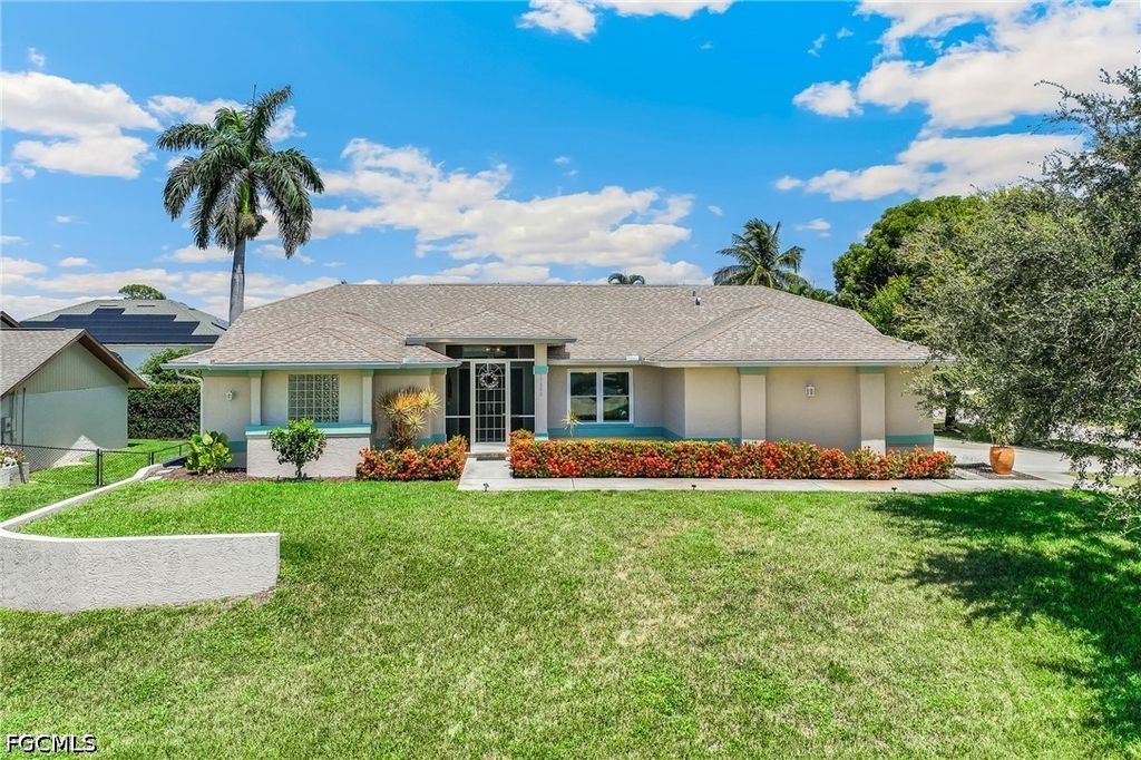 17593 Moorfield DR, Fort Myers, FL 33908