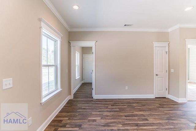 104 Mangrove Court, Jesup, GA 31546