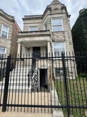 4334 W Monroe Street 2, Chicago, IL 60624