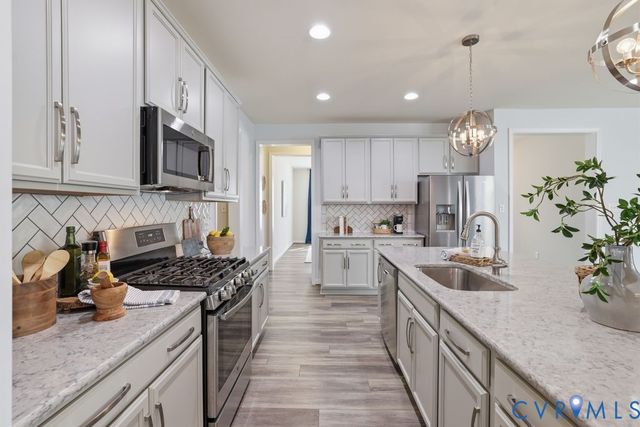 6618 Southwalk Hts, Moseley, VA 23120