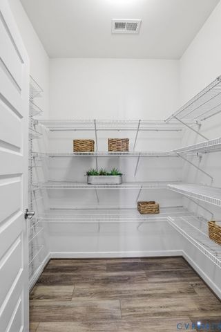 6618 Southwalk Hts, Moseley, VA 23120