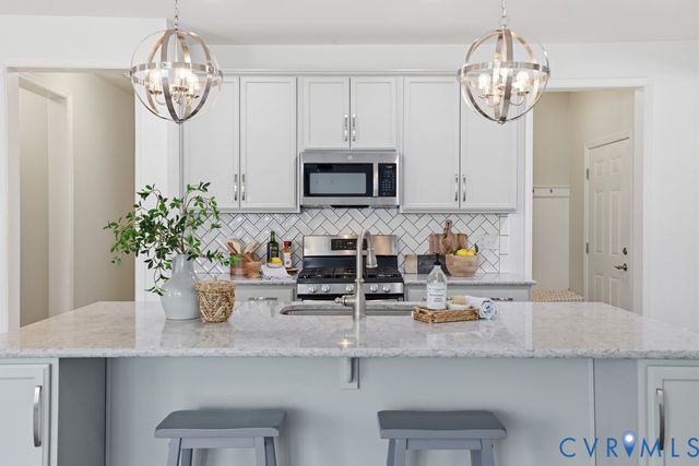 6618 Southwalk Hts, Moseley, VA 23120