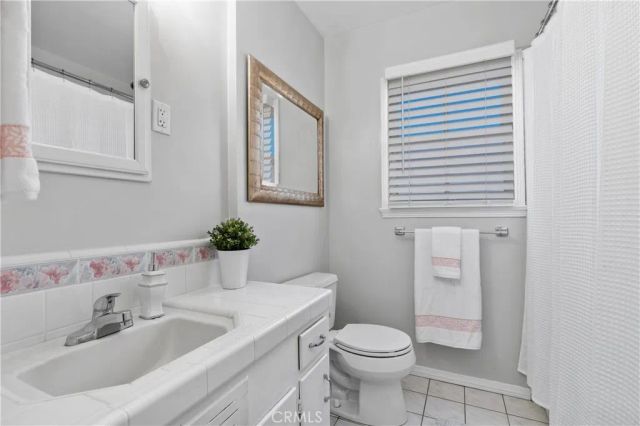 5820 E Pavo, Long Beach, CA 90808