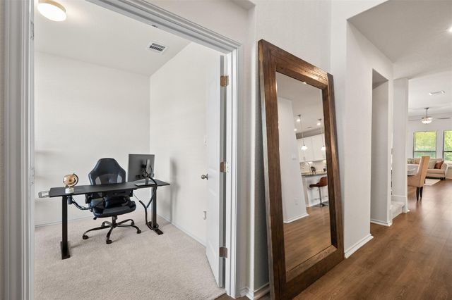 211 Brookside ST, Hutto, TX 78634