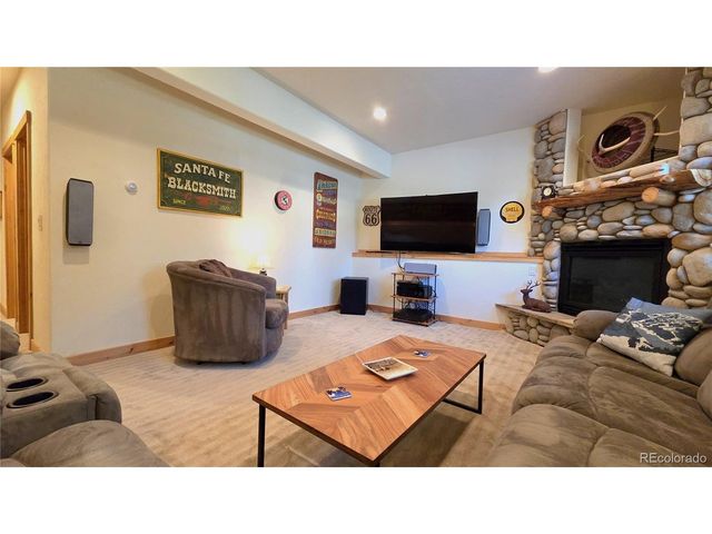 419 Kestrel Ln, Silverthorne, CO 80498