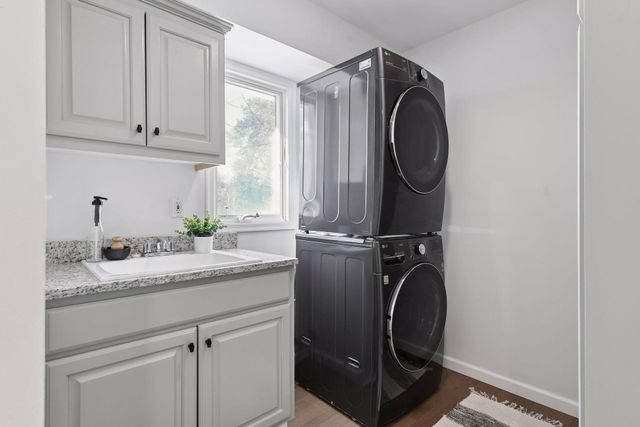 6609 Field Way, Edina, MN 55436