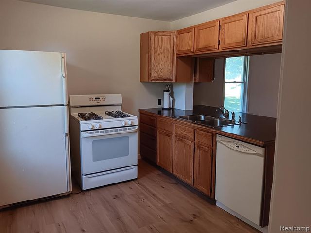 15133 Eddy Lake Road, Fenton, MI 48430