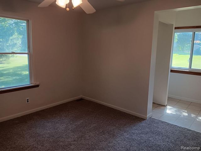 15133 Eddy Lake Road, Fenton, MI 48430