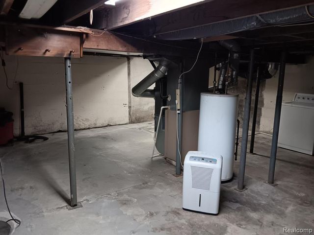 15133 Eddy Lake Road, Fenton, MI 48430