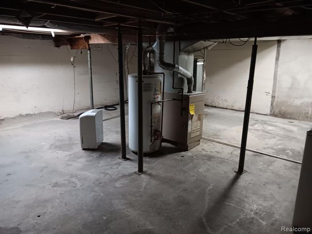 15133 Eddy Lake Road, Fenton, MI 48430