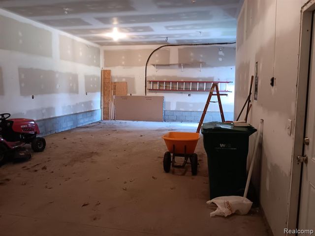 15133 Eddy Lake Road, Fenton, MI 48430